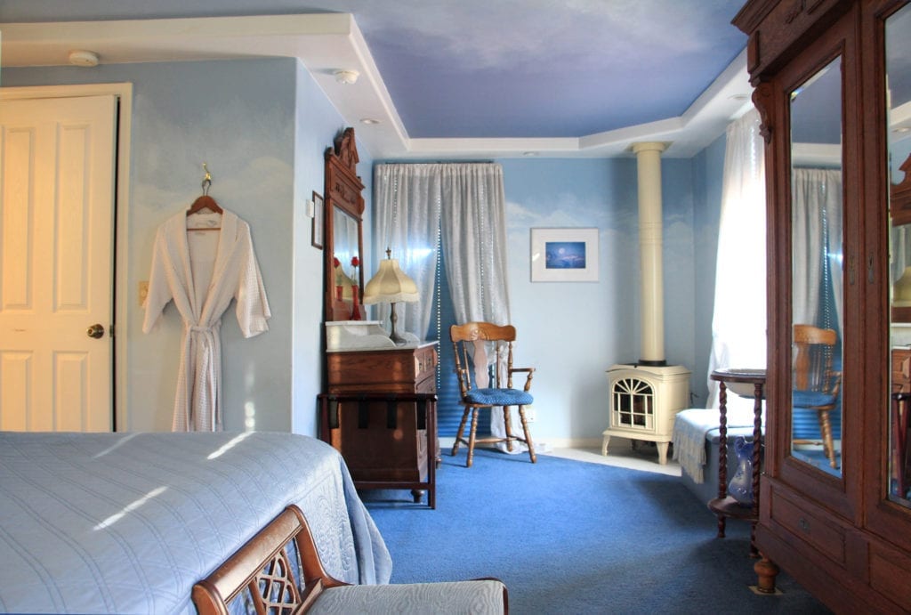 All Seasons Groveland Inn